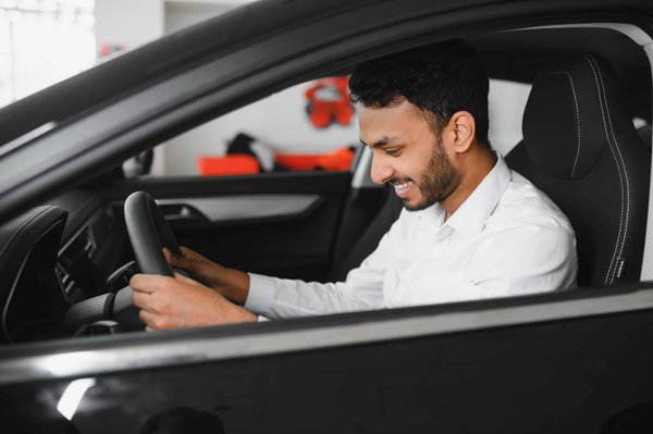 Location d'une Aston Martin : pourquoi choisir un modèle cabriolet ?